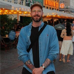 Meet your Posher, Tom